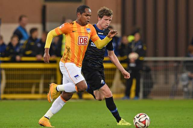 国王4人20+大胜马刺 步行者力克公牛止4连败