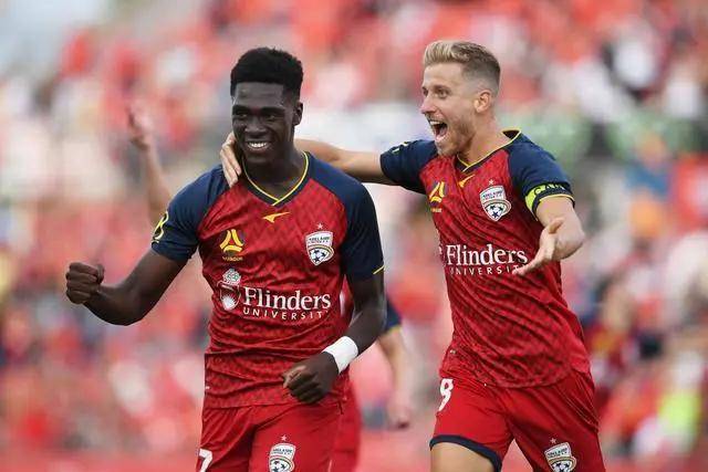 浓眉42+23詹姆斯22+7+8 湖人力克黄蜂4连胜