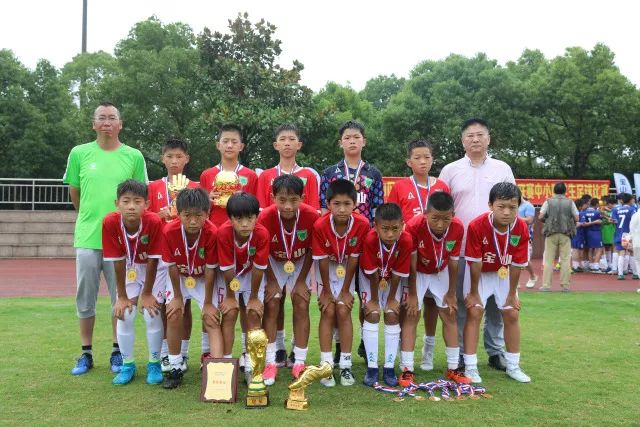 萨林杰35+22+12深圳获4连胜 广厦送北控3连败